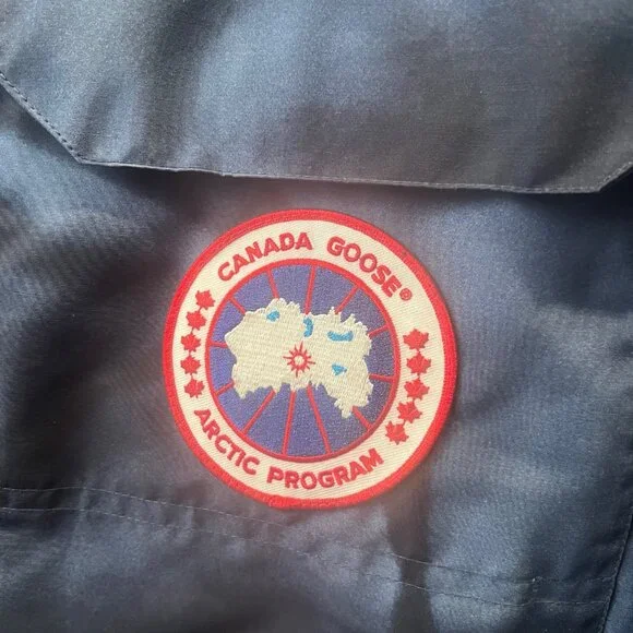 $1,950! AUTHENTIC Canada Goose Expedition Parka Fur Heritage - Blue Camo - M - Picture 4 of 11